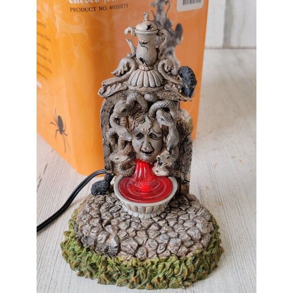 Dept 56 4020271 cursed Fountain Halloween Village accessories - Picture 2 of 9